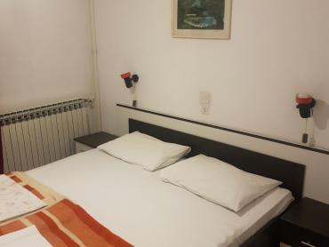 Klenovica kuća za najam radnika