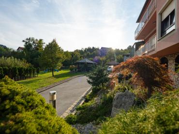 EKSKLUZIVNA VILA U PODNOŽJU MEDVEDNICE - LUKSUZ I KOMFOR NA 550m2