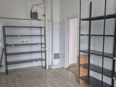 Rijeka Turnić, prizemni poslovni prostor sa 4 ulaza