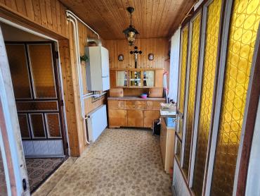 Kuća 218m² sa pomoćnim objektima u mirnom mjestu nadomak Zlatara