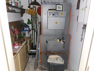 Kuća 218m² sa pomoćnim objektima u mirnom mjestu nadomak Zlatara