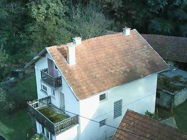 Kuća 218m² sa pomoćnim objektima u mirnom mjestu nadomak Zlatara