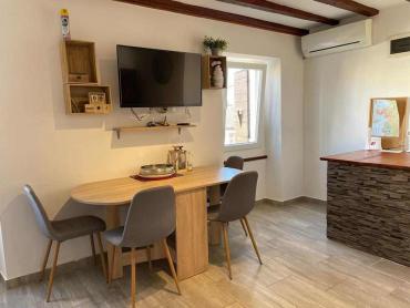Kuća sa 3 apartmana u centru Rovinja!