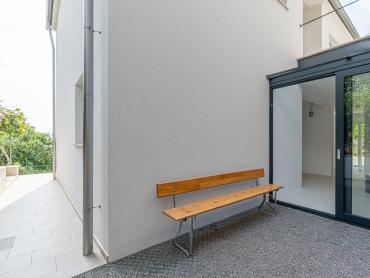 Opatija , samostojeća kuća s okućnicom