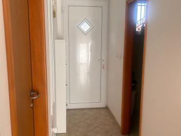 PRILIKA! Dvosoban stan sa pogledom na more-Ližnjan