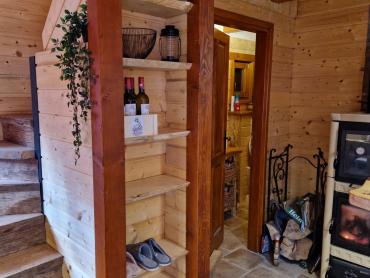 KRALJEVICA VELI DOL VIKENDICA SA OKUĆNICOM