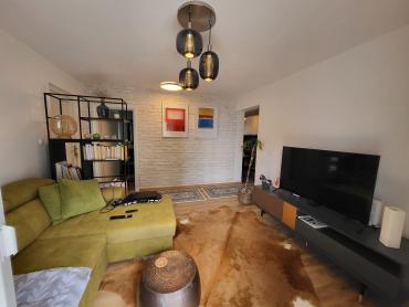 Prekrasan apartman blizu mors