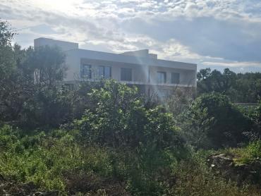 VILA SA UMIRUJUĆIM POGLEDOM