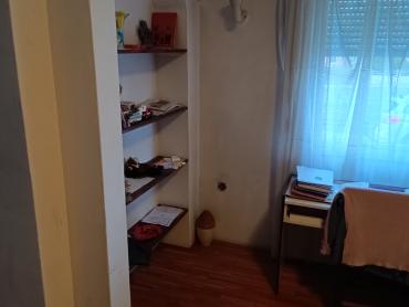 Kuća s poslovnim prostorom
