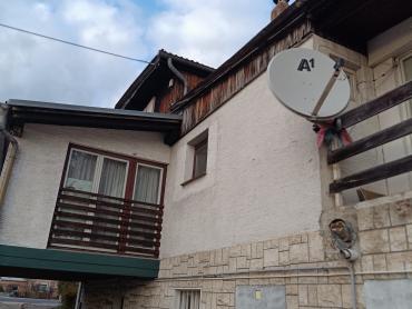 Kuća s poslovnim prostorom