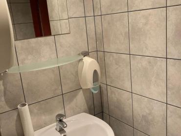 Kuća s poslovnim prostorom