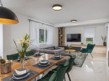 ŠIBENIK/DUBRAVA- 2 LUKSUZNE VILLE - ODLIČNA INVESTICIJA