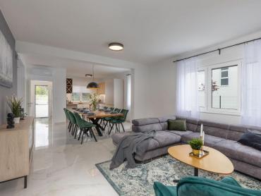 ŠIBENIK/DUBRAVA- 2 LUKSUZNE VILLE - ODLIČNA INVESTICIJA