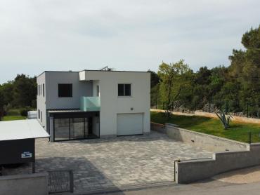 ŠIBENIK/DUBRAVA- 2 LUKSUZNE VILLE - ODLIČNA INVESTICIJA