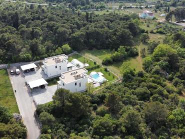 ŠIBENIK/DUBRAVA- 2 LUKSUZNE VILLE - ODLIČNA INVESTICIJA
