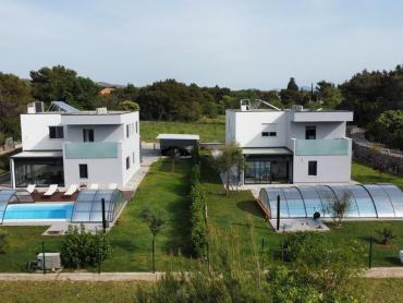 ŠIBENIK/DUBRAVA- 2 LUKSUZNE VILLE - ODLIČNA INVESTICIJA