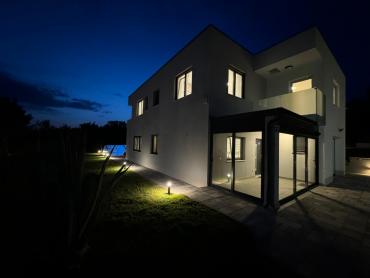 ŠIBENIK/DUBRAVA- 2 LUKSUZNE VILLE - ODLIČNA INVESTICIJA