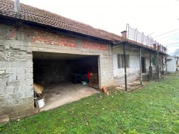 KUĆA S POTENCIJALOM - UREDITE SVOJ NOVI DOM