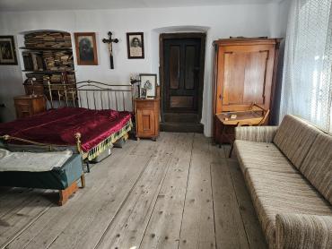 Neopisivno savršeno zemljište sa Kurijom