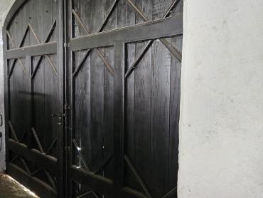 Neopisivno savršeno zemljište sa Kurijom