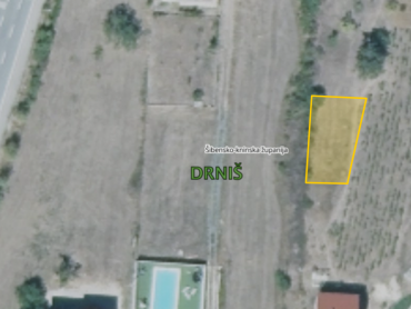 Građevinsko zemljište u Drnišu