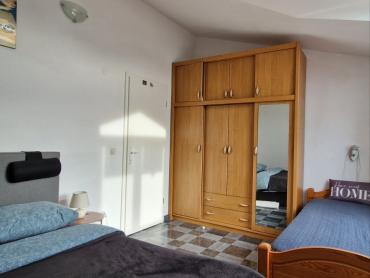Šarmantan apartman uz obalu u Štinjanu