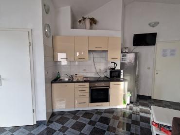 Šarmantan apartman uz obalu u Štinjanu