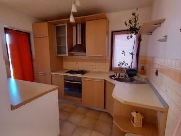 Kuća s više stanova i potencijalom za proširenje, Umag okolica