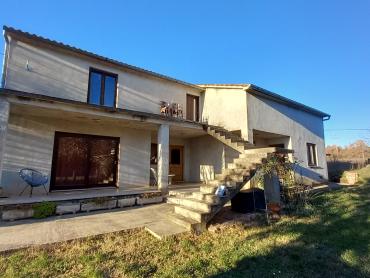 Kuća s više stanova i potencijalom za proširenje, Umag okolica