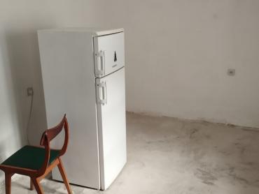 Prilika kuća na velikoj parceli Vrlika Kosore
