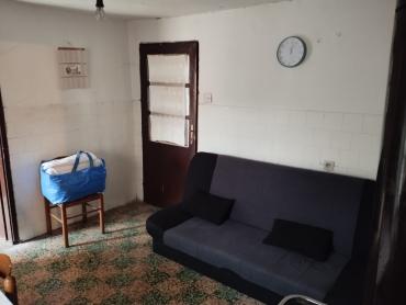 Prilika kuća na velikoj parceli Vrlika Kosore