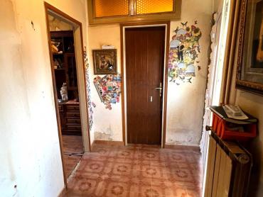 Prilika, kuća velike kvadrature za adaptaciju