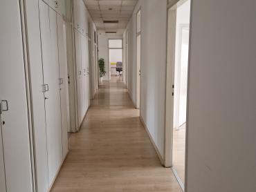 ODLIČAN, PROSTRANI  POSLOVNI PROSTOR NADOMAK CENTRA GRADA