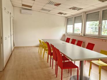 ODLIČAN, PROSTRANI  POSLOVNI PROSTOR NADOMAK CENTRA GRADA