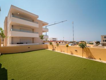 USELJIVA NOVOGRADNJA U NOVALJI - SAMO 800m OD PLAŽE