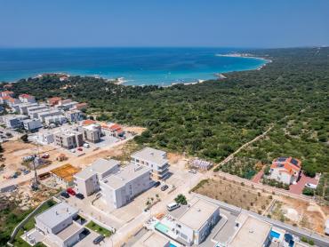 USELJIVA NOVOGRADNJA U NOVALJI - SAMO 800m OD PLAŽE