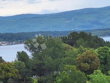 OTOK KRK, ATRAKTIVNO ZEMLJIŠTE SPORTSKO REKREACIJSKE NAMJENE 1. RED DO MORA 