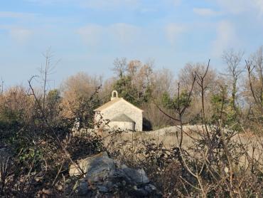 Poljoprivredno zemljište na odličnoj lokaciji - 2239 m²