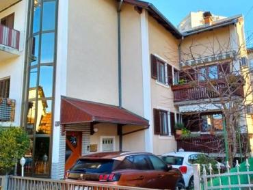Trešnjevka Centar, Slavetićka, 2-s, 50m2, Udoban, svijetao, balkon
