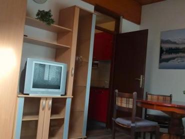 Trešnjevka Centar, Slavetićka, 2-s, 50m2, Udoban, svijetao, balkon
