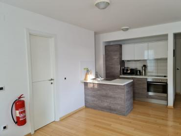 RIJETKOST!!! Punta Skala apartman u resortu 2 red do mora! 