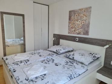 RIJETKOST!!! Punta Skala apartman u resortu 2 red do mora! 