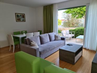 RIJETKOST!!! Punta Skala apartman u resortu 2 red do mora! 