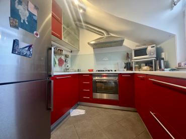 SESVETE, centar, 5-sobni 140,46 m2,balkon,garaža+PM