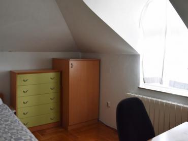 SESVETE, centar, 5-sobni 140,46 m2,balkon,garaža+PM