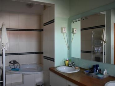 SESVETE, centar, 5-sobni 140,46 m2,balkon,garaža+PM