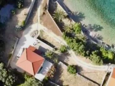 Trpanj - Vila uz plažu