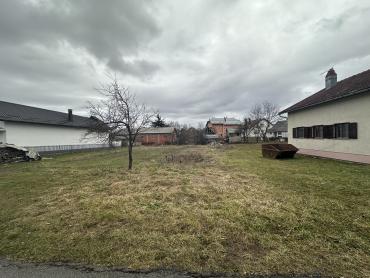 GRAĐEVINSKO ZEMLJIŠTE NA MIRNOJ LOKACIJI BLIZINA CENTRA