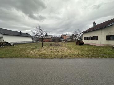 GRAĐEVINSKO ZEMLJIŠTE NA MIRNOJ LOKACIJI BLIZINA CENTRA