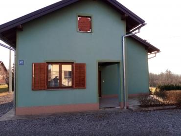 IMANJE U LICI S PUNO ZEMLJIŠTA PRILIKA